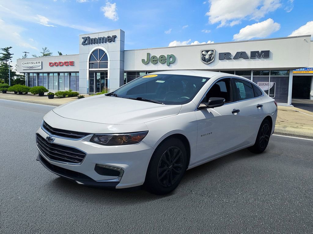 Used 2017 Chevrolet Malibu LT FWD image 2