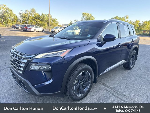 Used 2025 Nissan Rogue SV w/ SV Premium Package AWD/4WD image 16