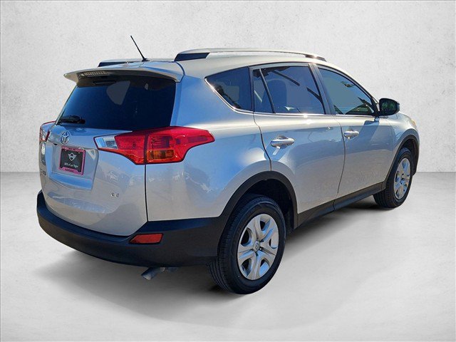 Used 2015 Toyota RAV4 LE FWD image 5
