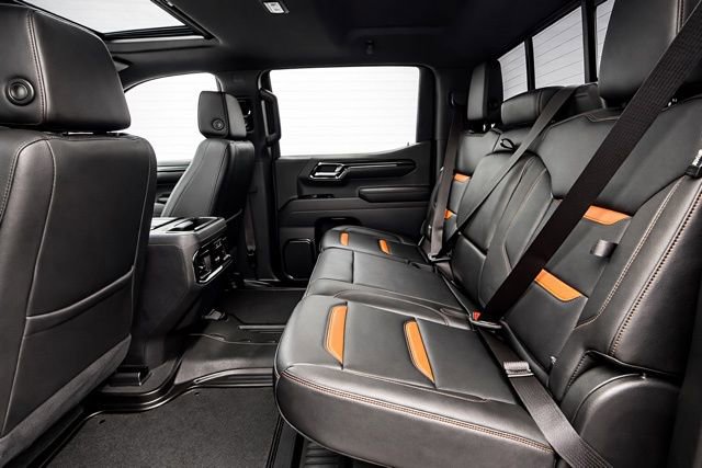 Used 2024 GMC Sierra 1500 AT4 w/ Technology Package image 16