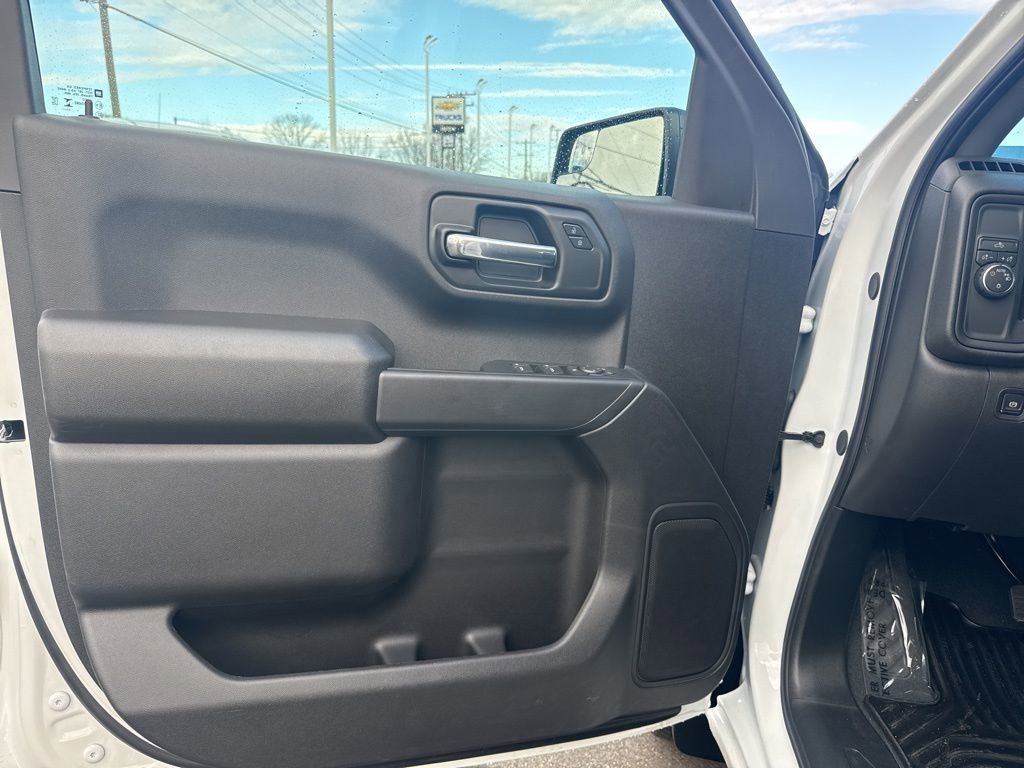 Used 2026 Chevrolet Silverado 1500 Custom image 24