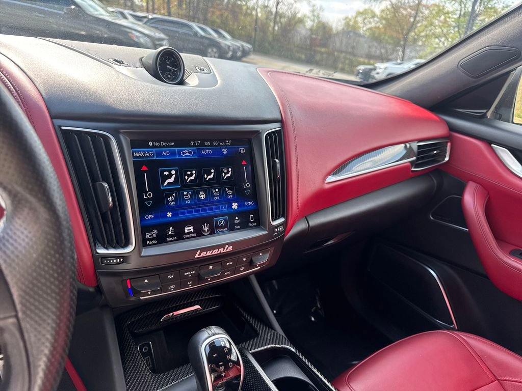 Used 2018 Maserati Levante GranSport image 29