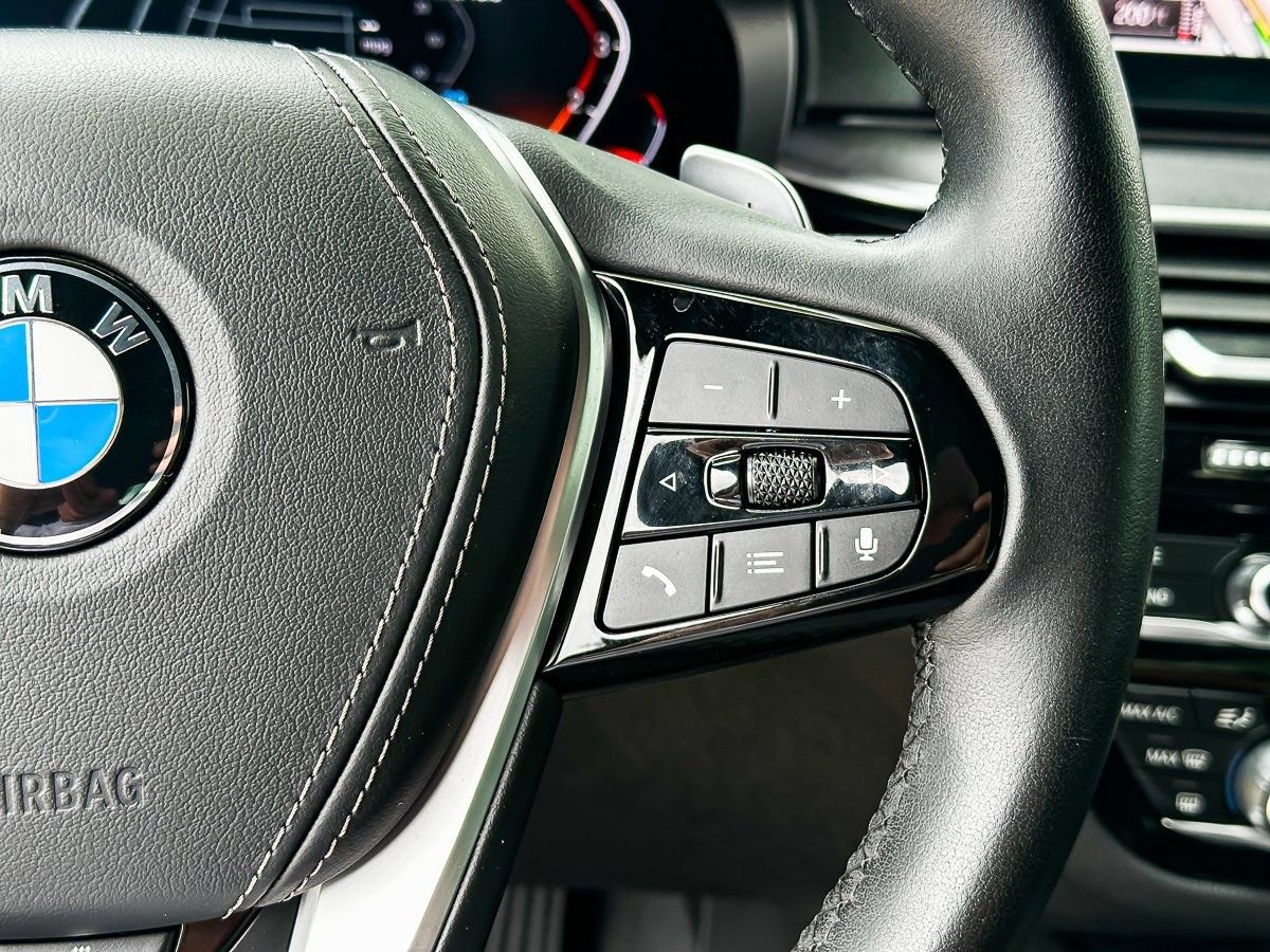 Certified 2022 BMW 530i 530i w/ Premium Package image 17