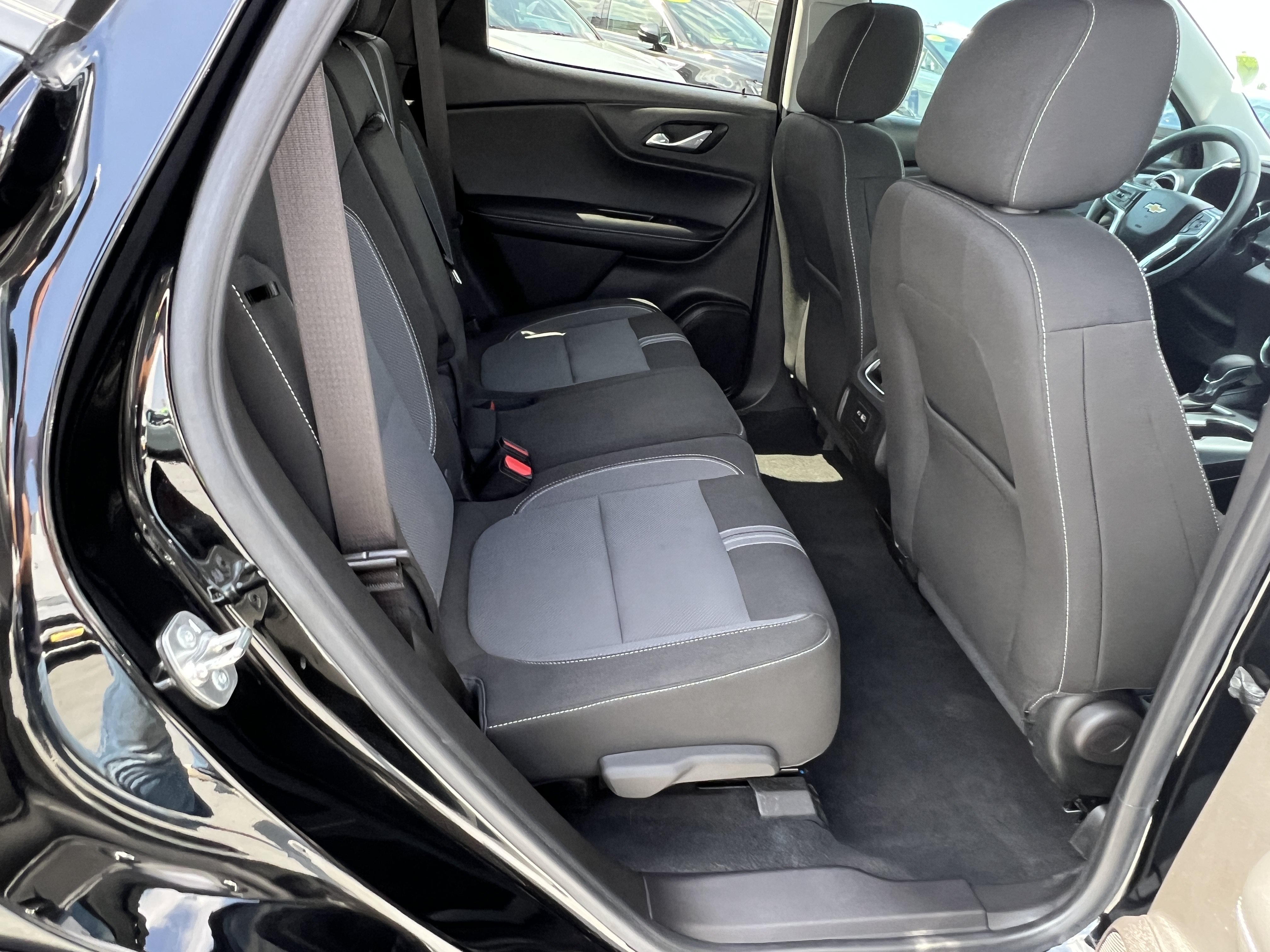 Used 2024 Chevrolet Blazer LT w/ Convenience Package FWD image 18