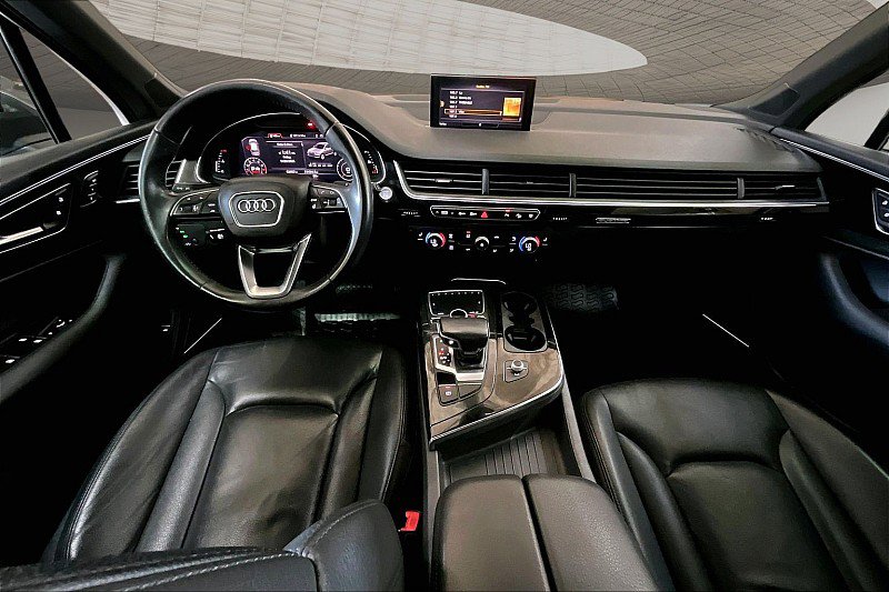 Used 2018 Audi Q7 3.0T Premium Plus w/ Premium Plus Package AWD/4WD image 13