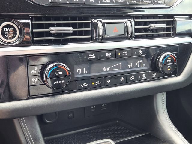 Used 2023 Nissan Pathfinder Platinum w/ Cargo Package image 19