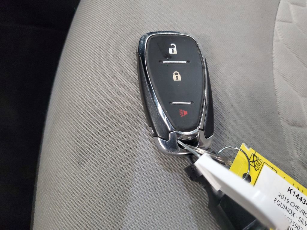 Used 2019 Chevrolet Equinox LS image 26