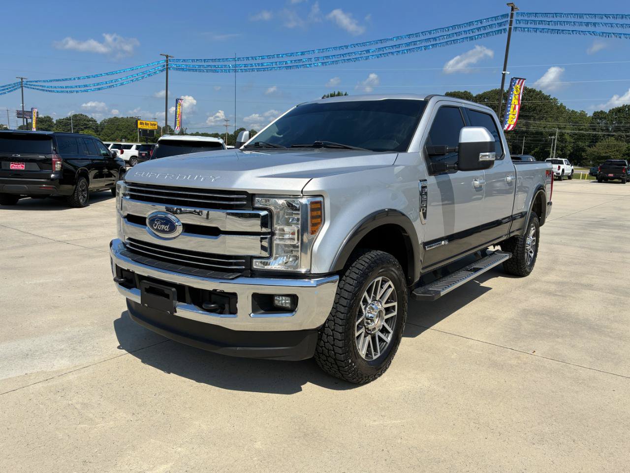 Used 2018 Ford F250 Lariat w/ Lariat Value Package AWD/4WD image 2