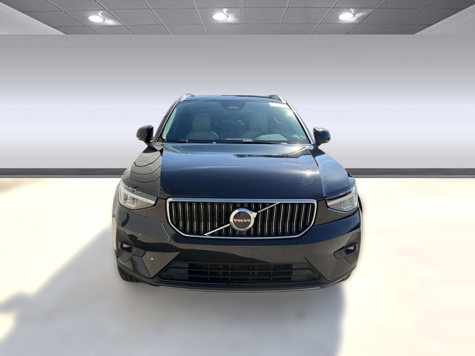Used 2023 Volvo XC40 B5 Plus w/ Protection Package Premier image 6