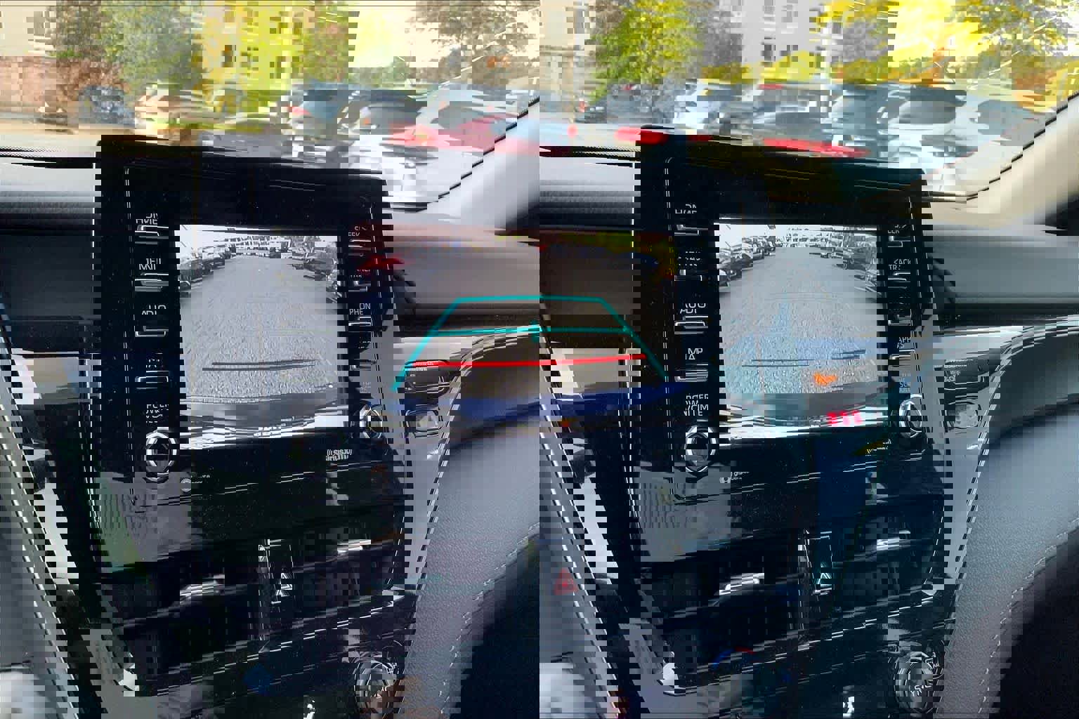 Used 2022 Toyota Camry LE image 28