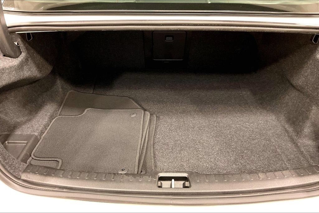 Used 2023 Volvo S60 B5 Plus w/ Climate Package AWD/4WD image 5