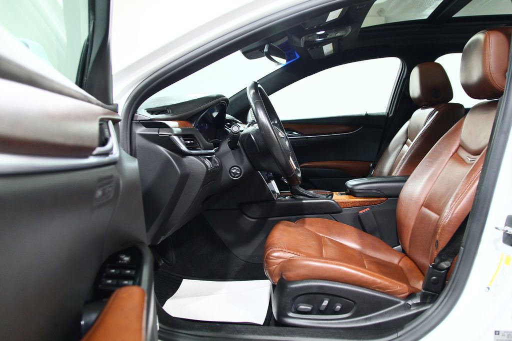 Used 2016 Cadillac XTS Luxury w/ Driver Awareness Package image 4