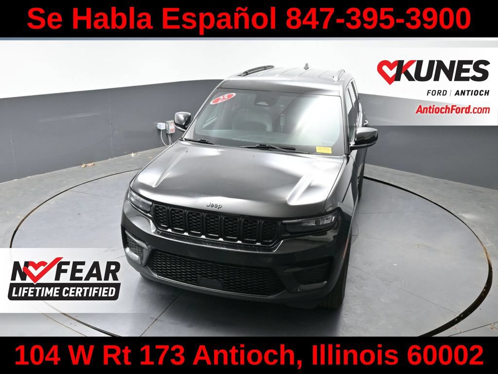Used 2025 Jeep Grand Cherokee Altitude AWD/4WD image 51