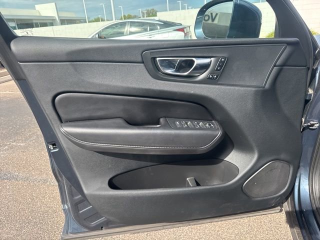 Used 2023 Volvo XC60 B5 Plus w/ Protection Package Premier image 12