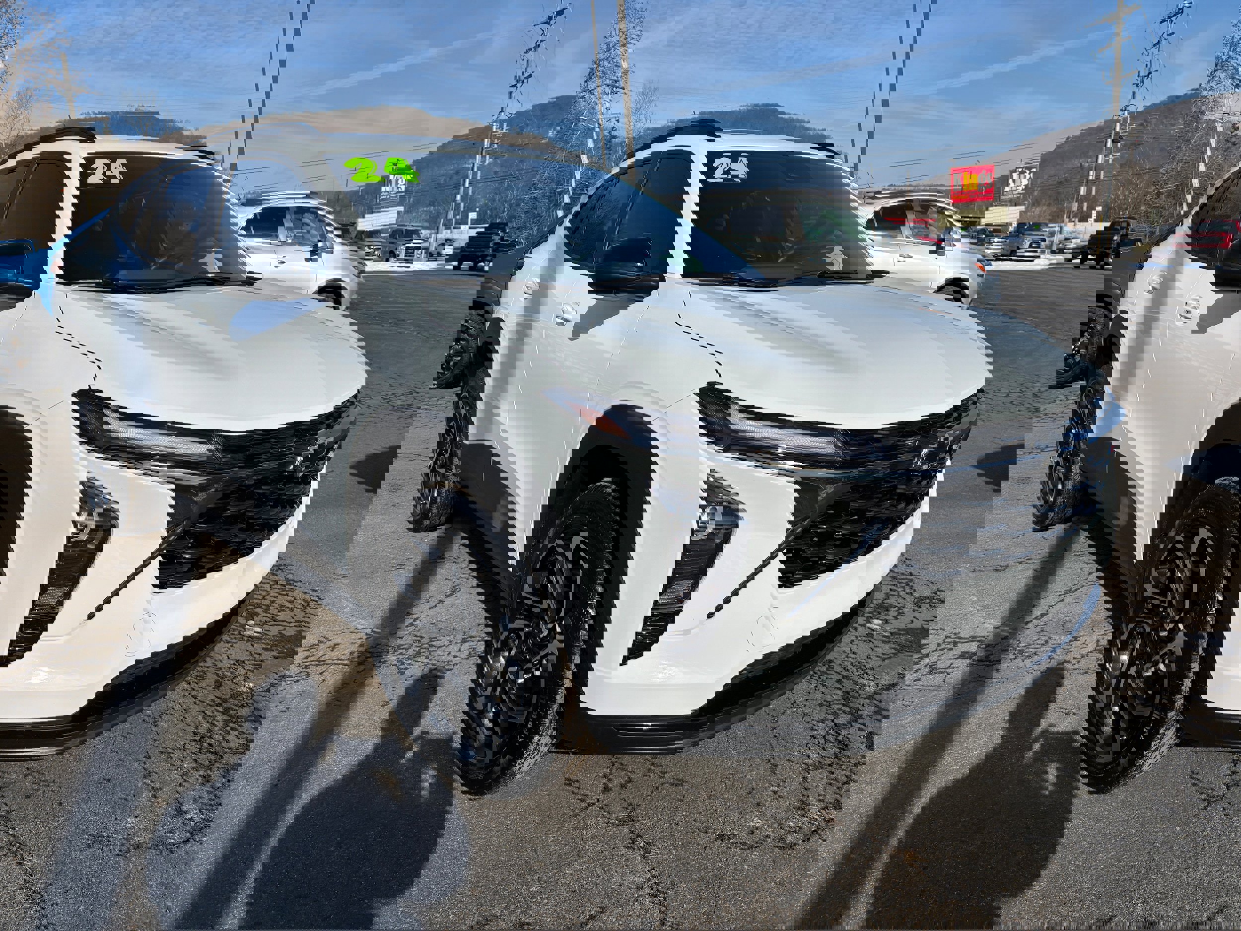 Used 2024 Chevrolet Trax RS w/ Sunroof Package image 1