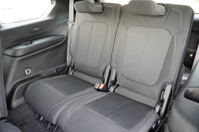 Certified 2024 Jeep Grand Cherokee L Laredo w/ Luxury Tech Group I AWD/4WD image 18