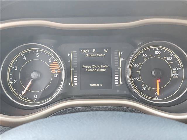 Used 2018 Jeep Cherokee Latitude w/ Altitude Package AWD/4WD image 14