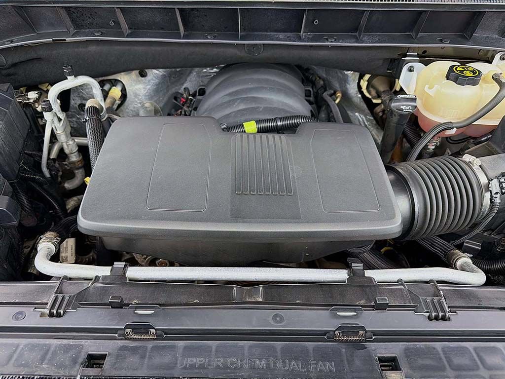 Used 2020 Chevrolet Silverado 1500 High Country w/ Technology Package AWD/4WD image 23