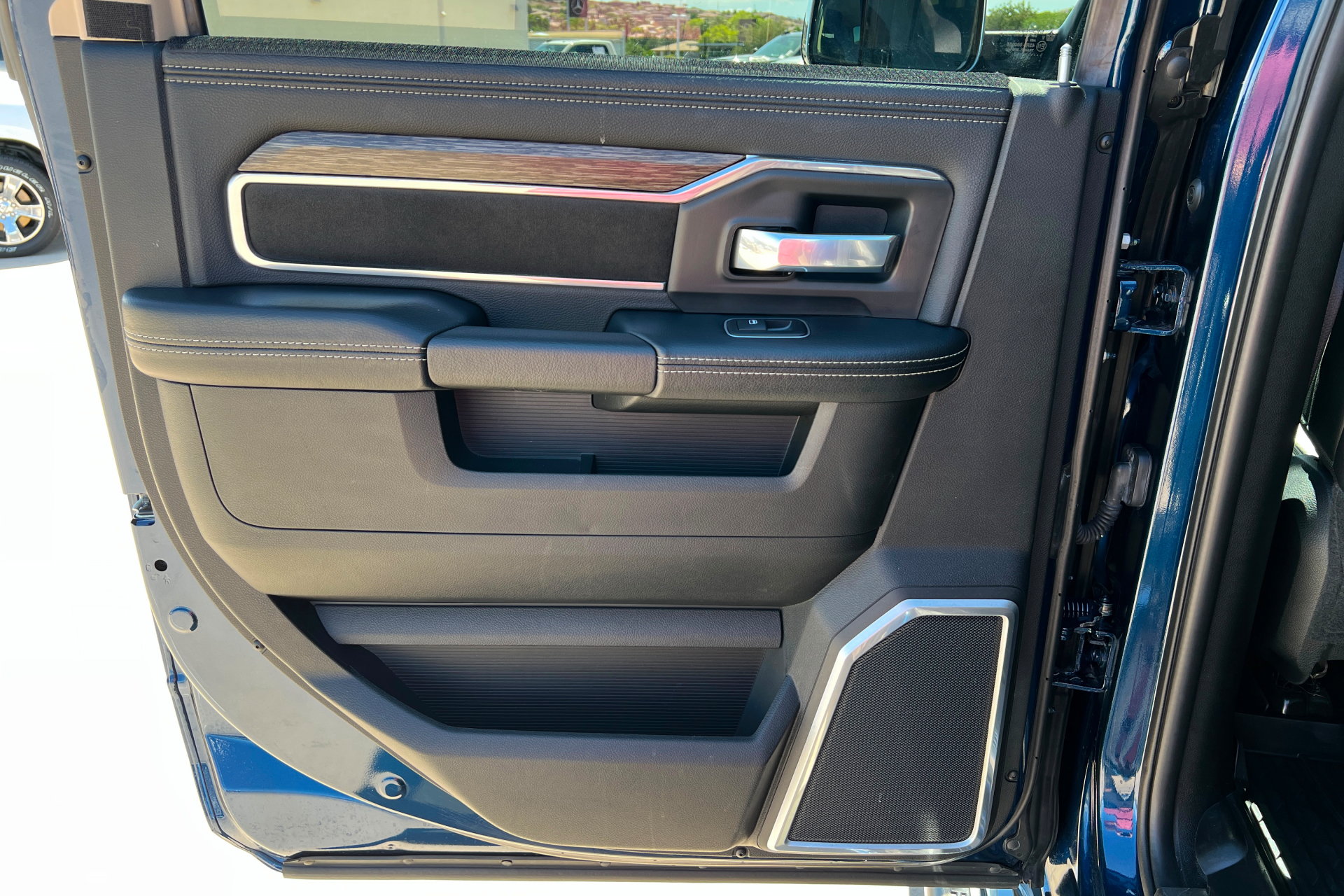 Certified 2021 RAM 2500 Laramie AWD/4WD image 18