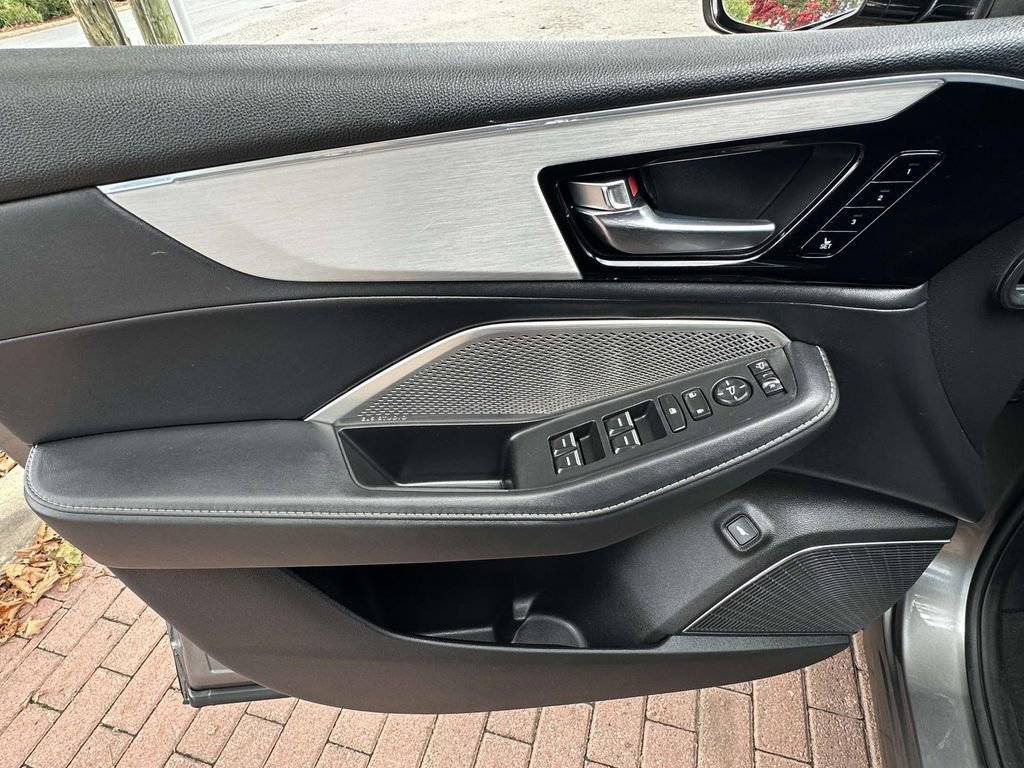 Certified 2023 Acura MDX SH-AWD w/ Technology Package image 24