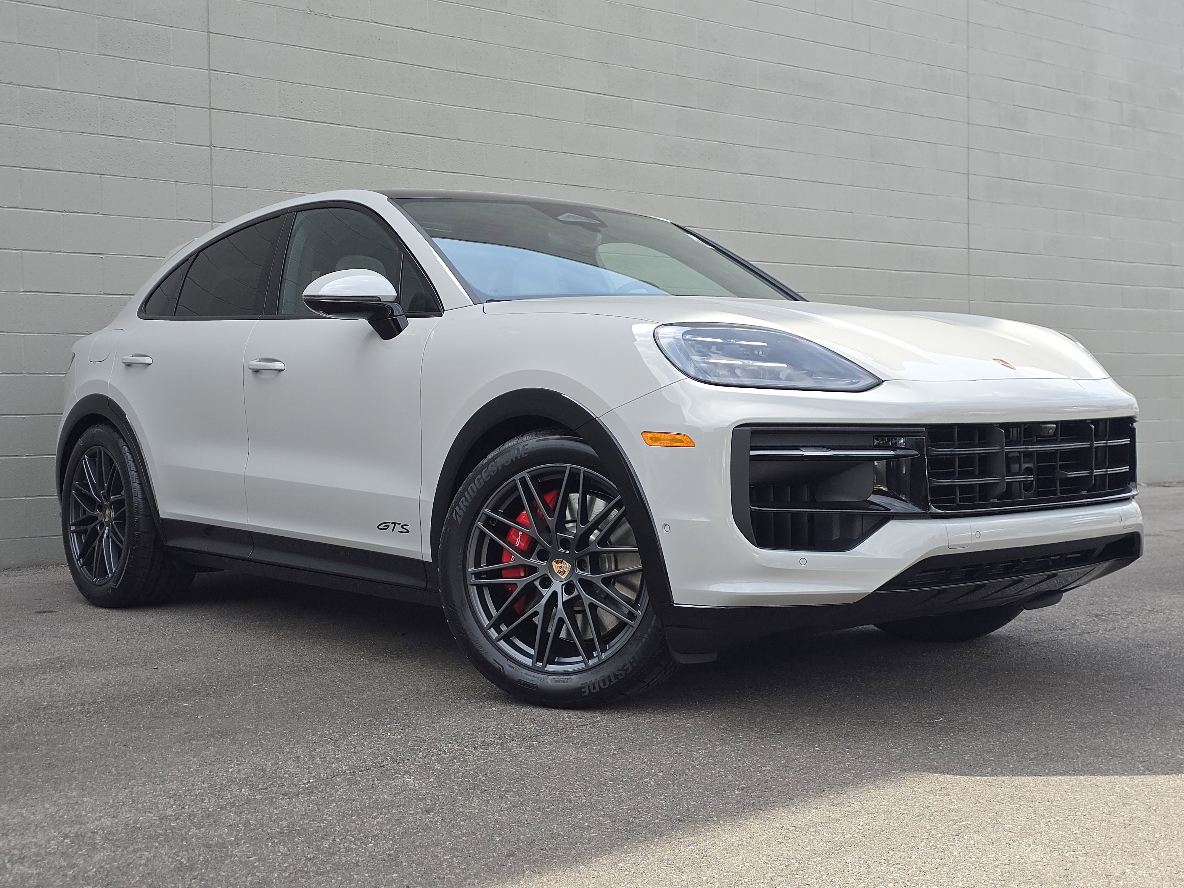 New 2026 Porsche Cayenne GTS image 7