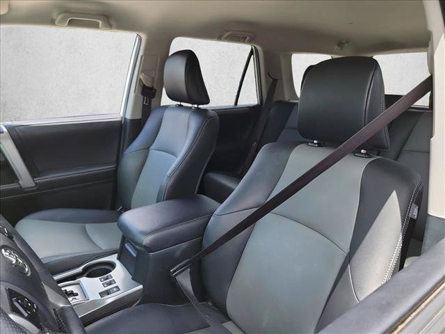 Used 2017 Toyota 4Runner SR5 Premium RWD image 12