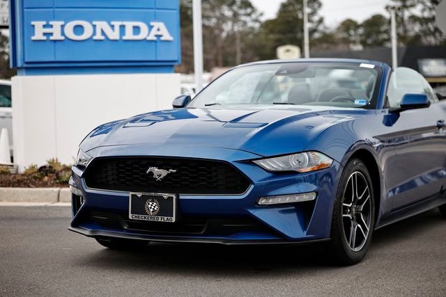 Used 2022 Ford Mustang Premium image 2