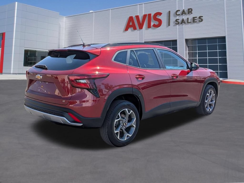 Used 2025 Chevrolet Trax LT w/ LT Convenience Package FWD image 6
