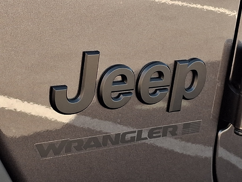 Used 2025 Jeep Wrangler Sport AWD/4WD image 29