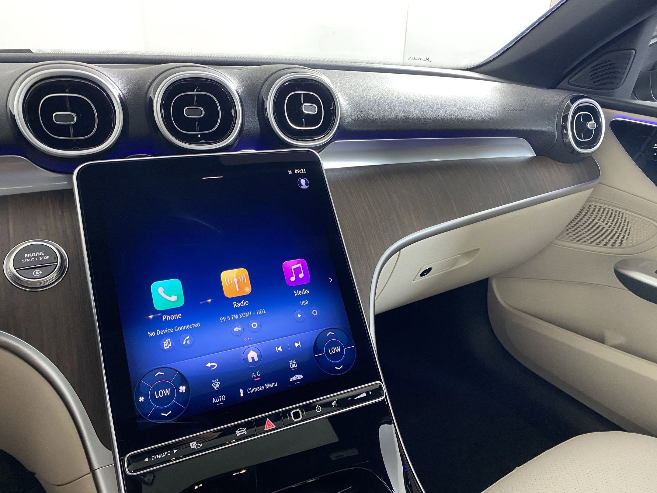 Used 2025 Mercedes-Benz C 300 C 300 image 24