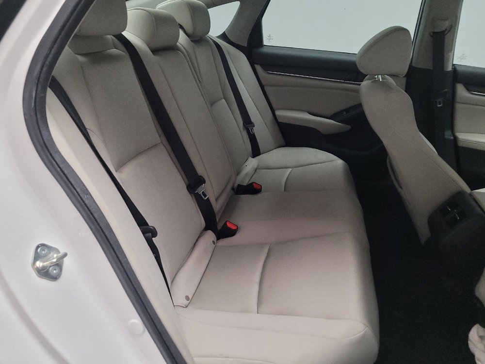 Used 2018 Honda Accord EX image 19