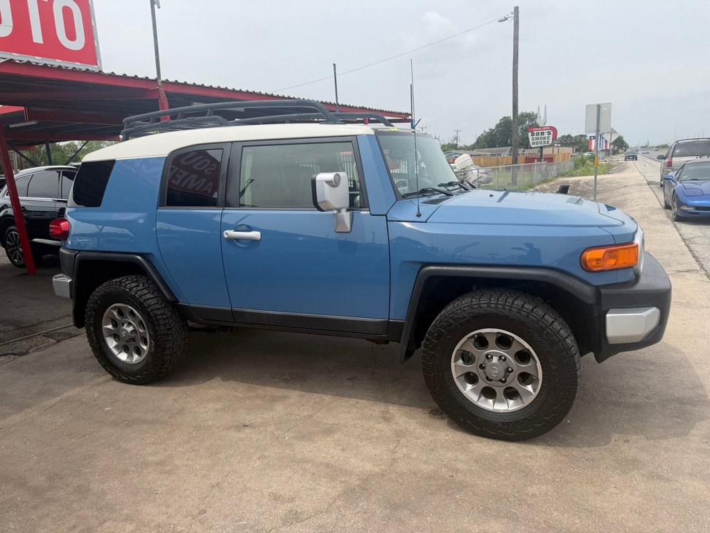Used 2012 Toyota FJ Cruiser 4WD w/ Upgrade Pkg image 31