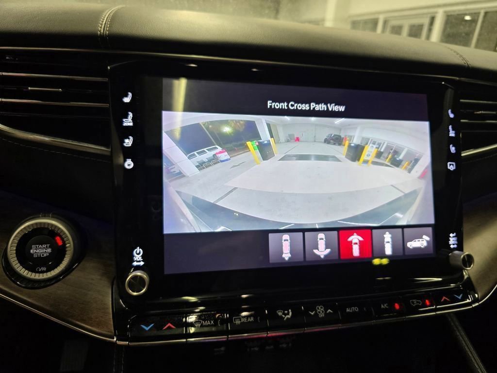 Certified 2022 Jeep Grand Wagoneer Series II w/ Convenience Group III image 28