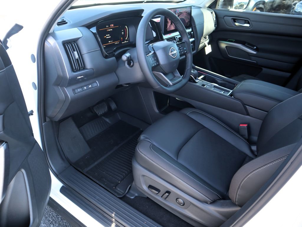 New 2026 Nissan Pathfinder SL w/ SL Premium Package image 14