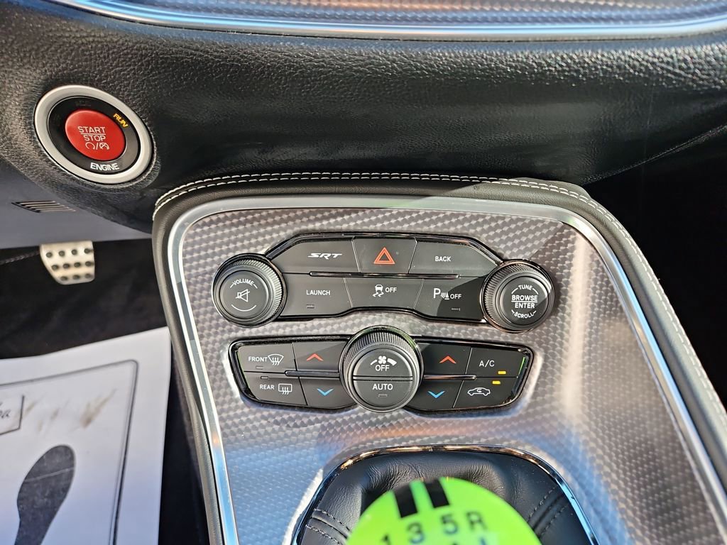 Used 2015 Dodge Challenger SRT Hellcat image 19
