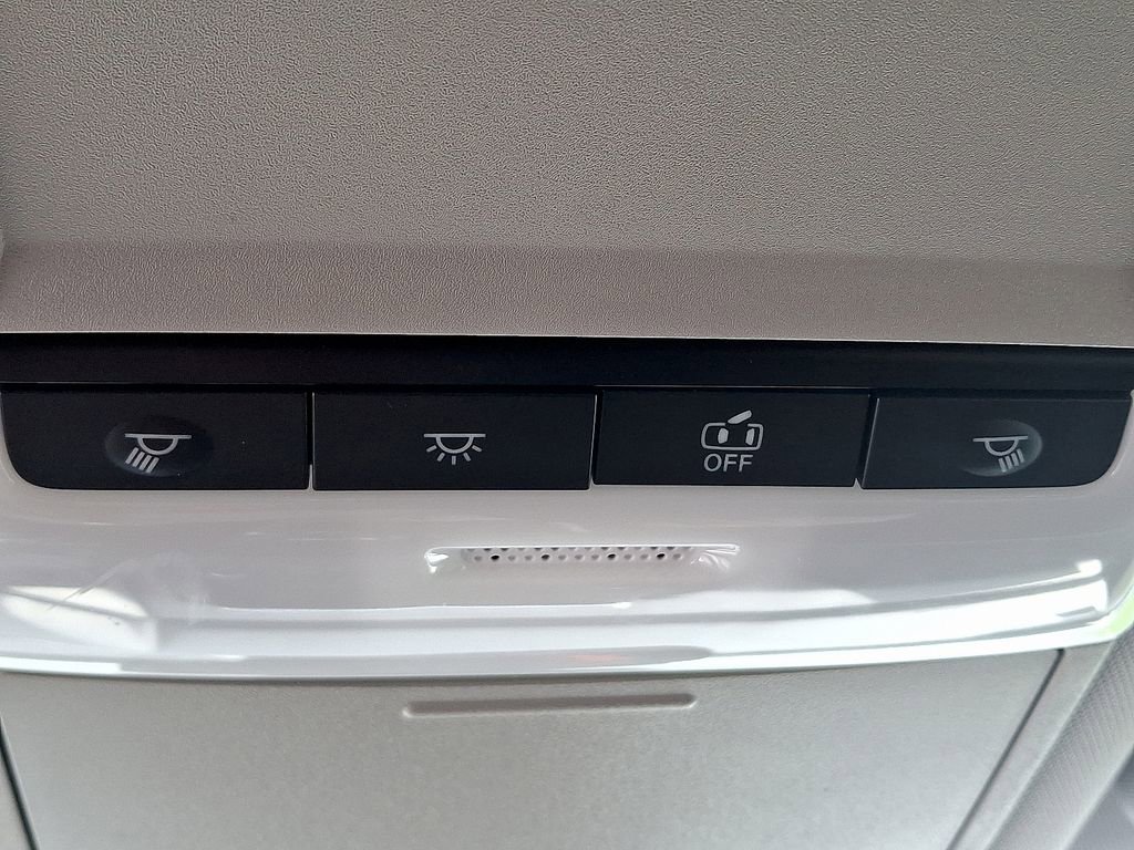 Used 2024 Nissan Rogue S image 26