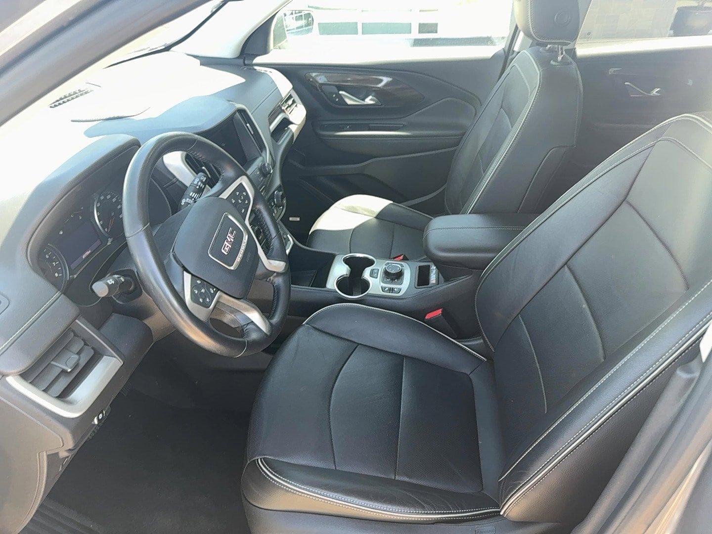 Used 2020 GMC Terrain Denali w/ Denali Premium Package AWD/4WD image 12