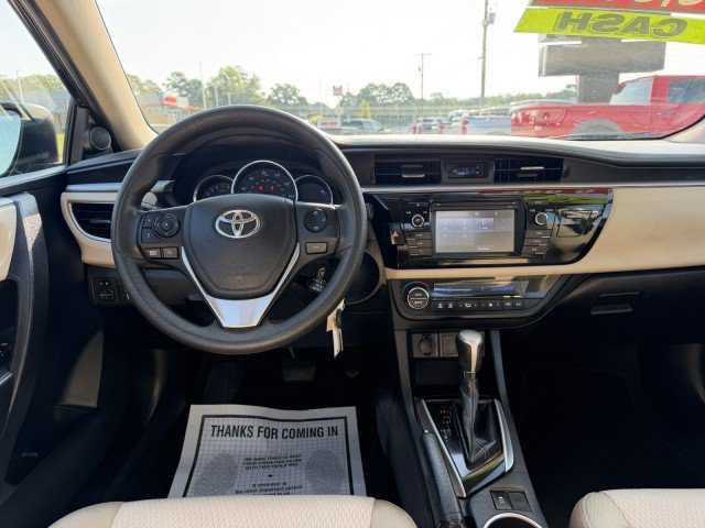 Used 2015 Toyota Corolla LE FWD image 11