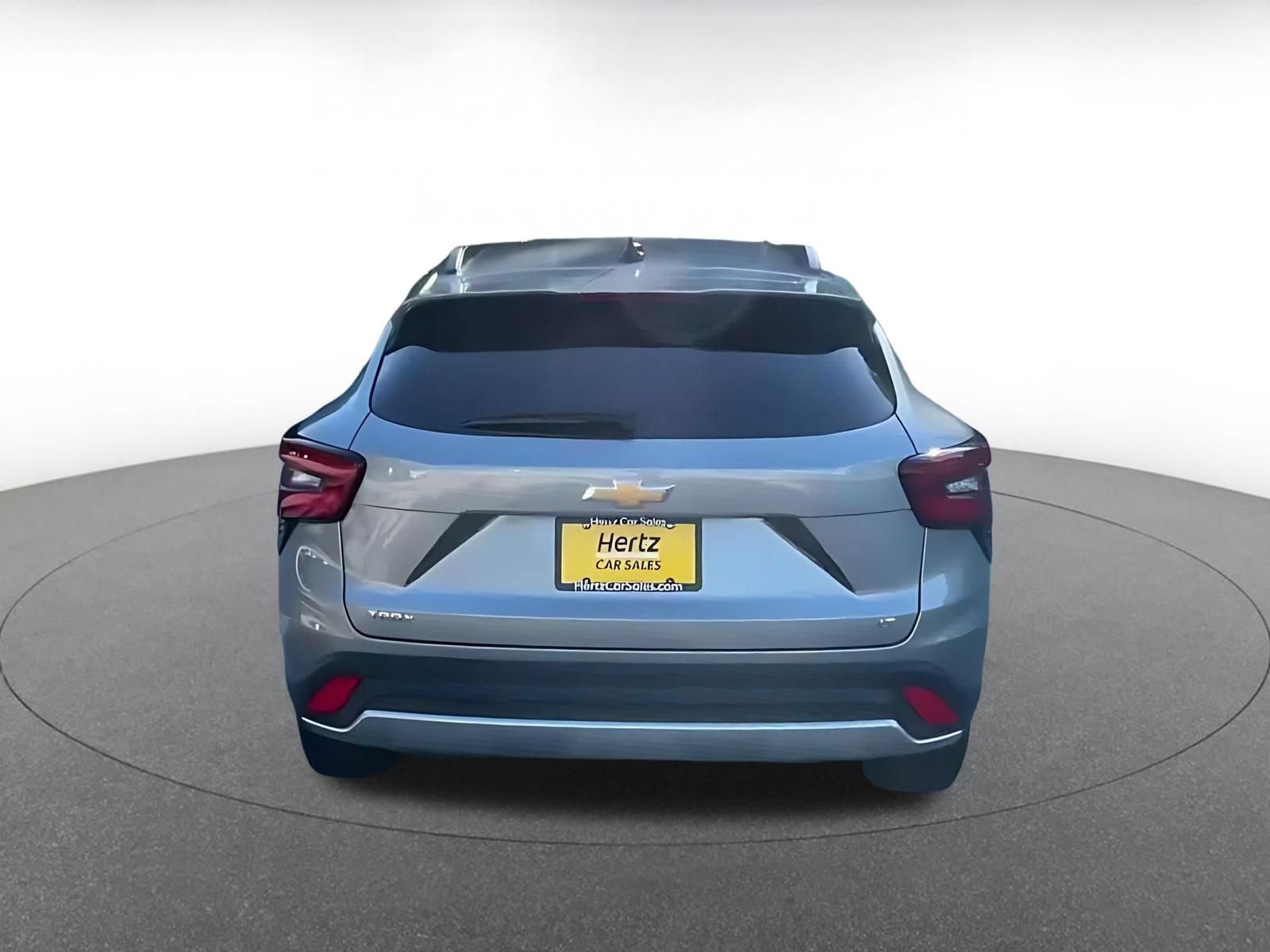Used 2025 Chevrolet Trax LT w/ LT Convenience Package FWD image 12
