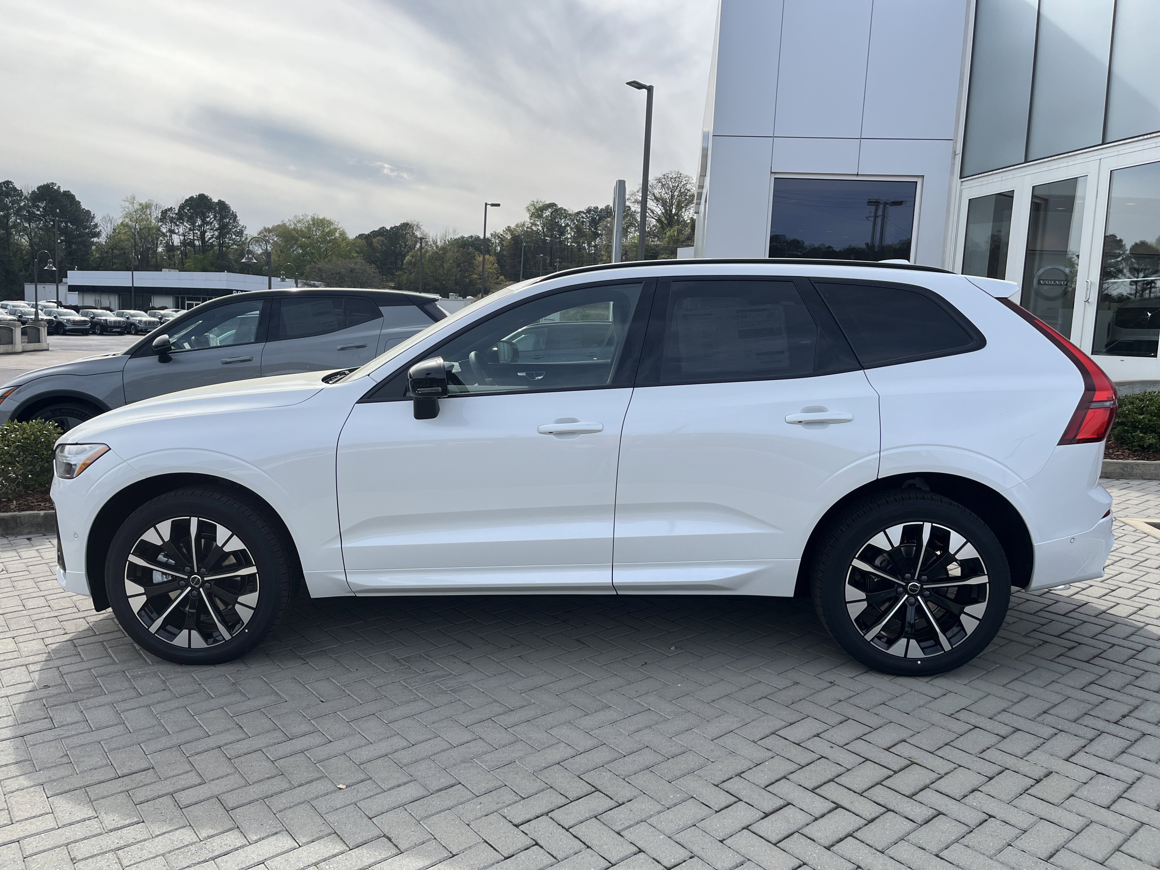 New 2026 Volvo XC60 B5 Plus w/ Protection Package Premier image 2