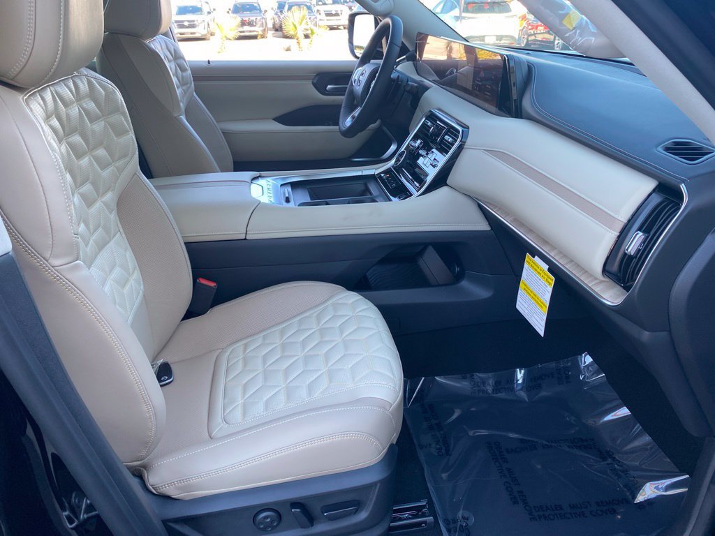 New 2027 Nissan Armada Platinum AWD/4WD image 25
