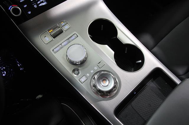 Used 2026 Genesis GV70 2.5T Advanced image 15