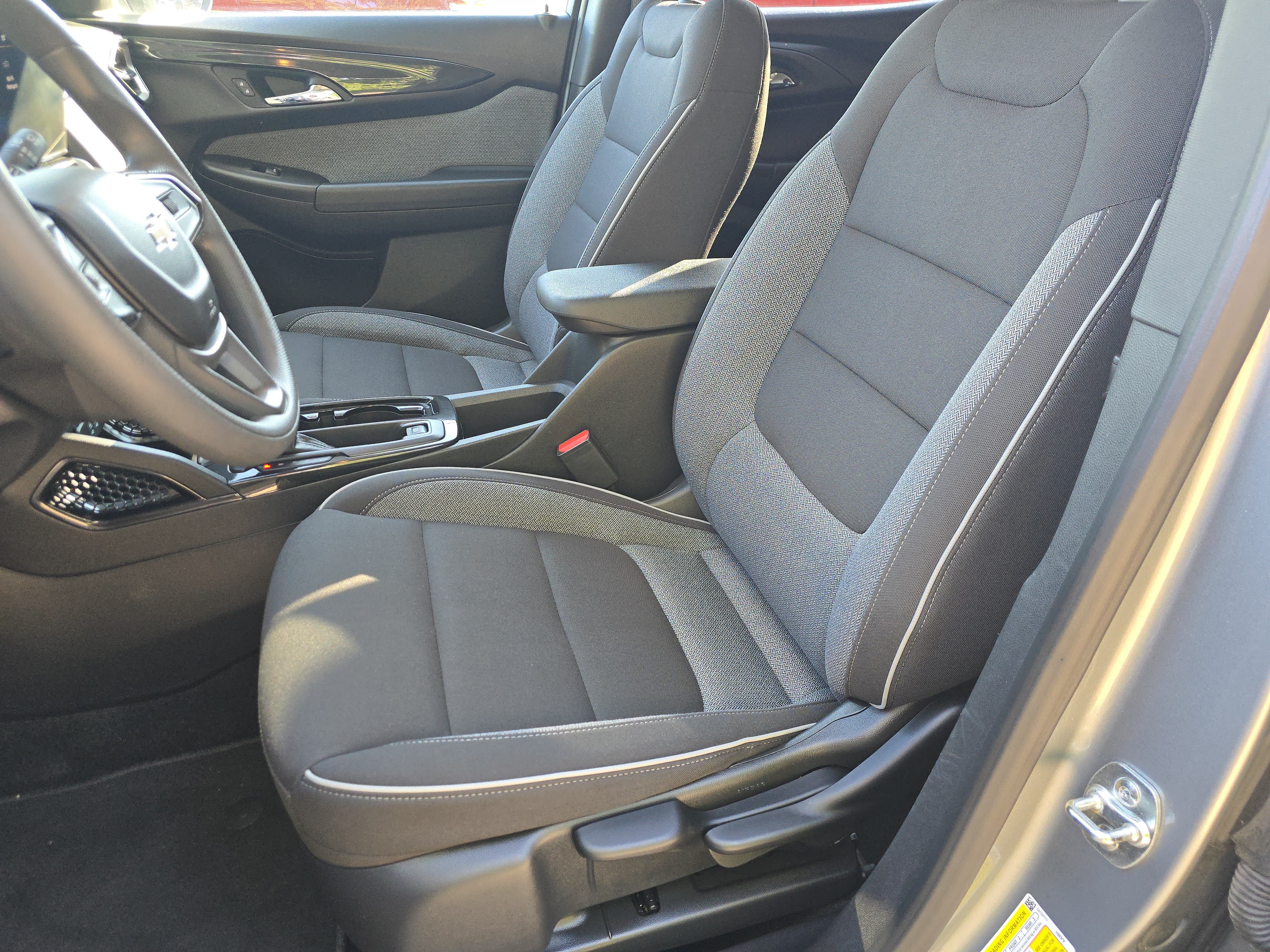 Used 2025 Chevrolet TrailBlazer LT AWD/4WD image 20