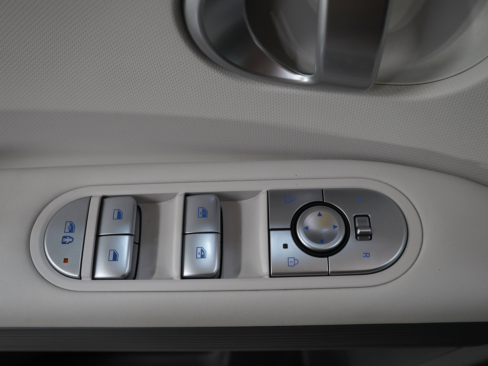 Certified 2024 Hyundai Ioniq 5 SEL AWD/4WD image 19