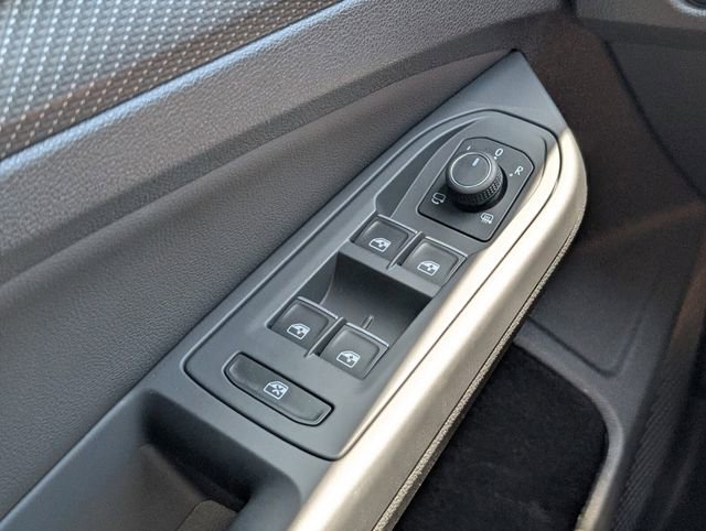 Used 2024 Volkswagen Golf R AWD/4WD image 19