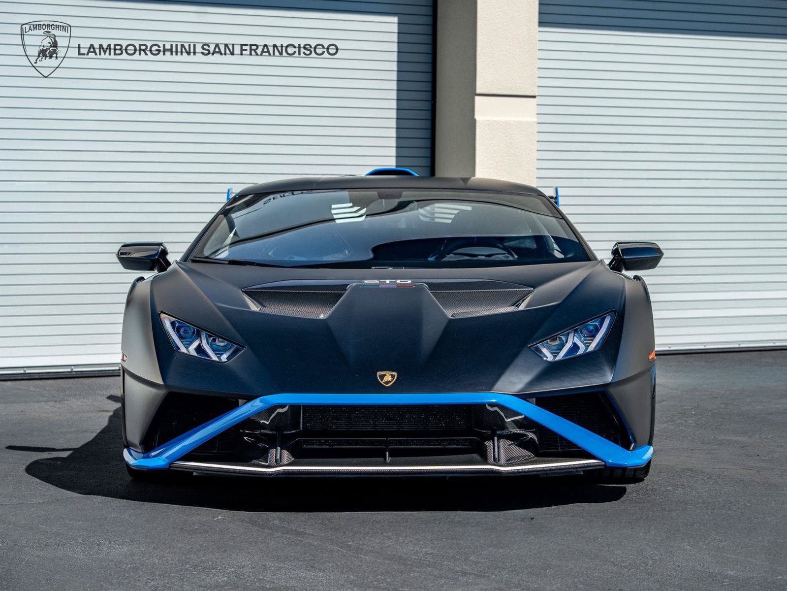 Used 2024 Lamborghini Huracan STO RWD image 3