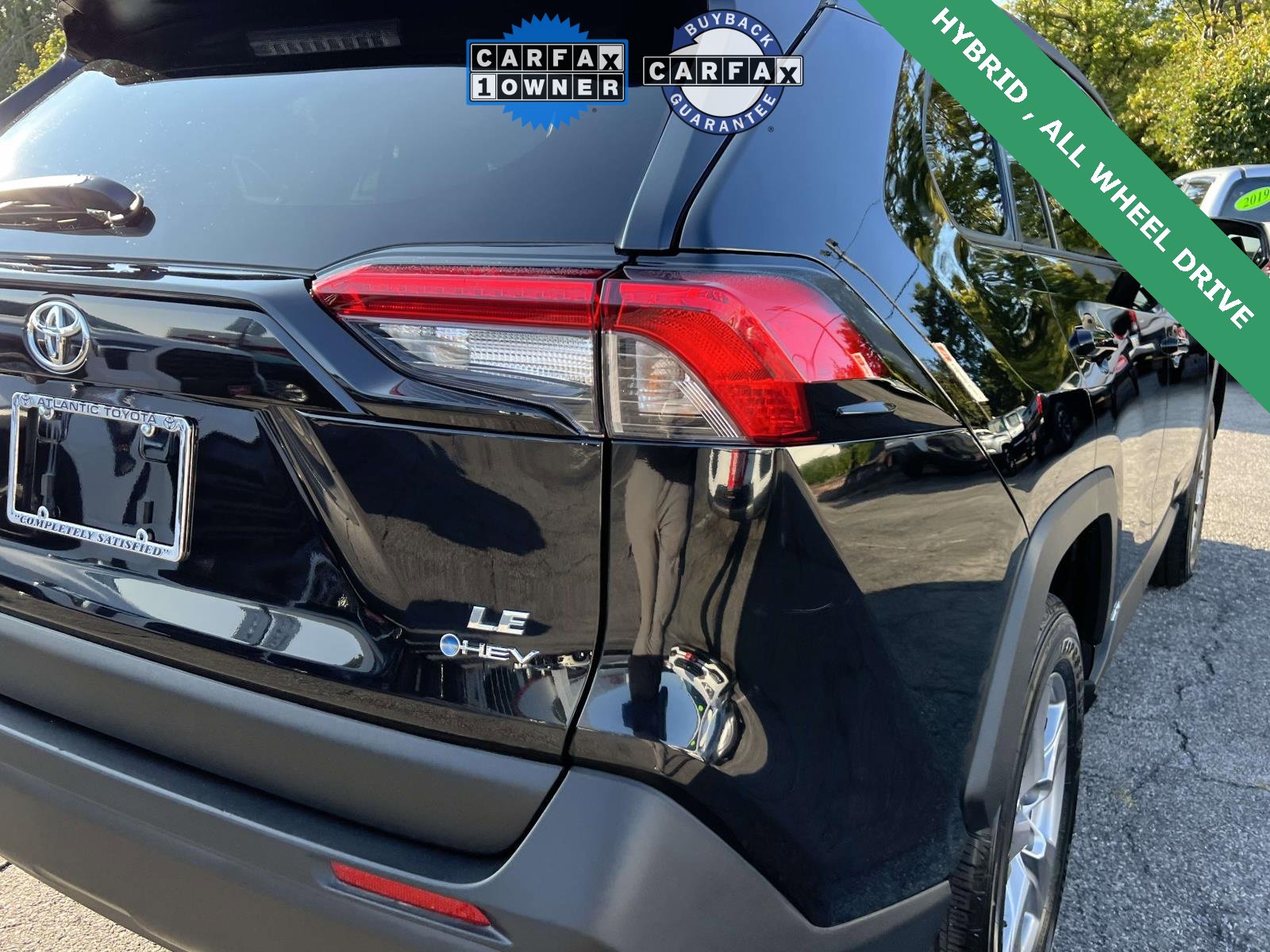 Used 2025 Toyota RAV4 LE image 12