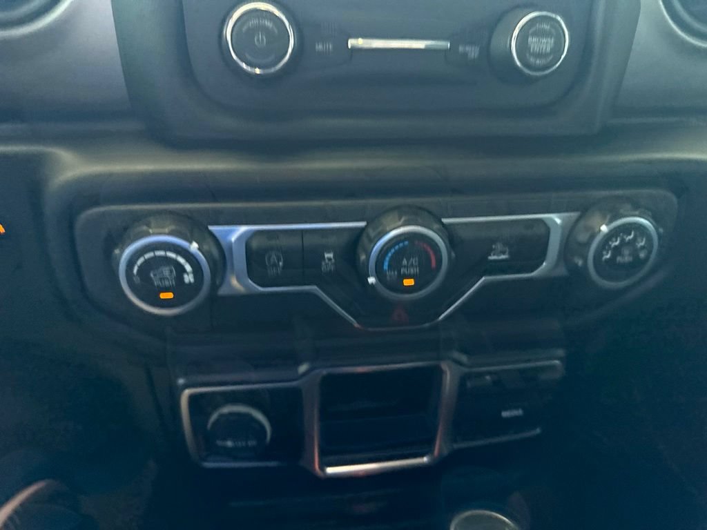 Used 2021 Jeep Wrangler Sport AWD/4WD image 19