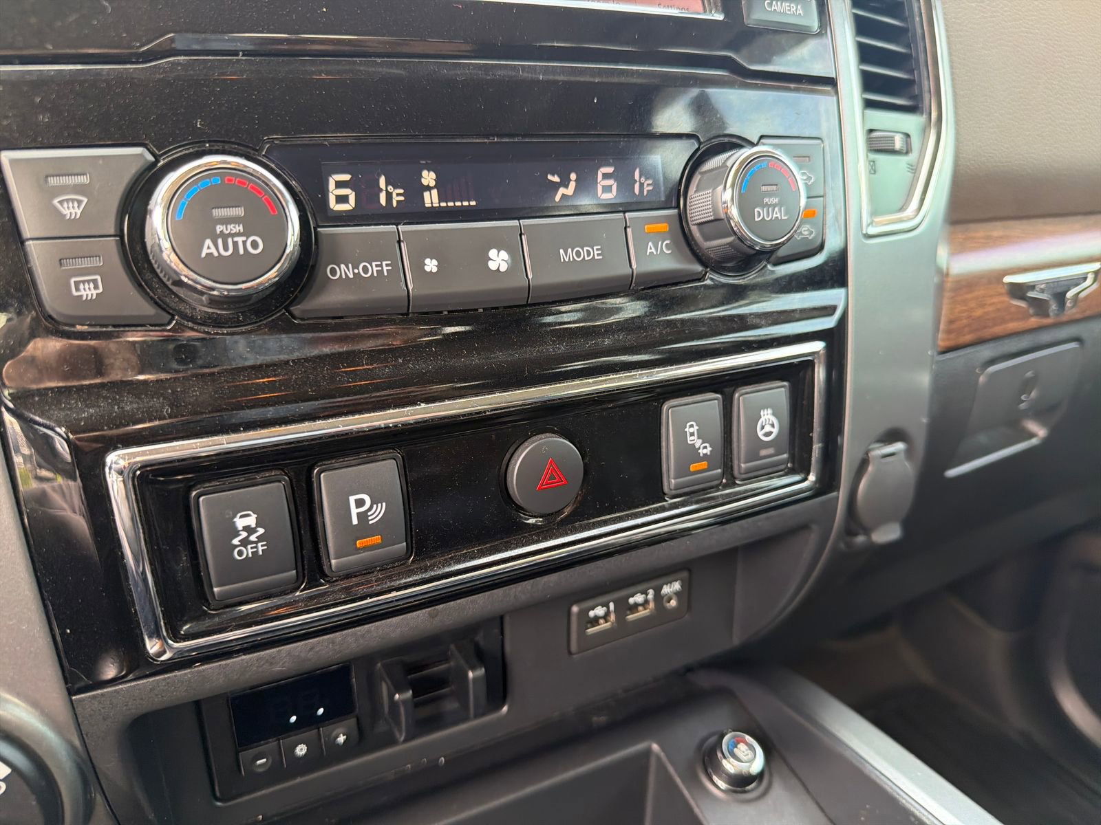 Used 2019 Nissan Titan Platinum Reserve w/ Platinum Utility Package AWD/4WD image 39