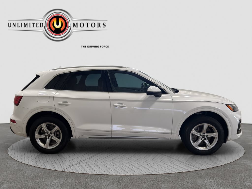 Used 2023 Audi Q5 2.0T Premium w/ Convenience Package AWD/4WD image 2